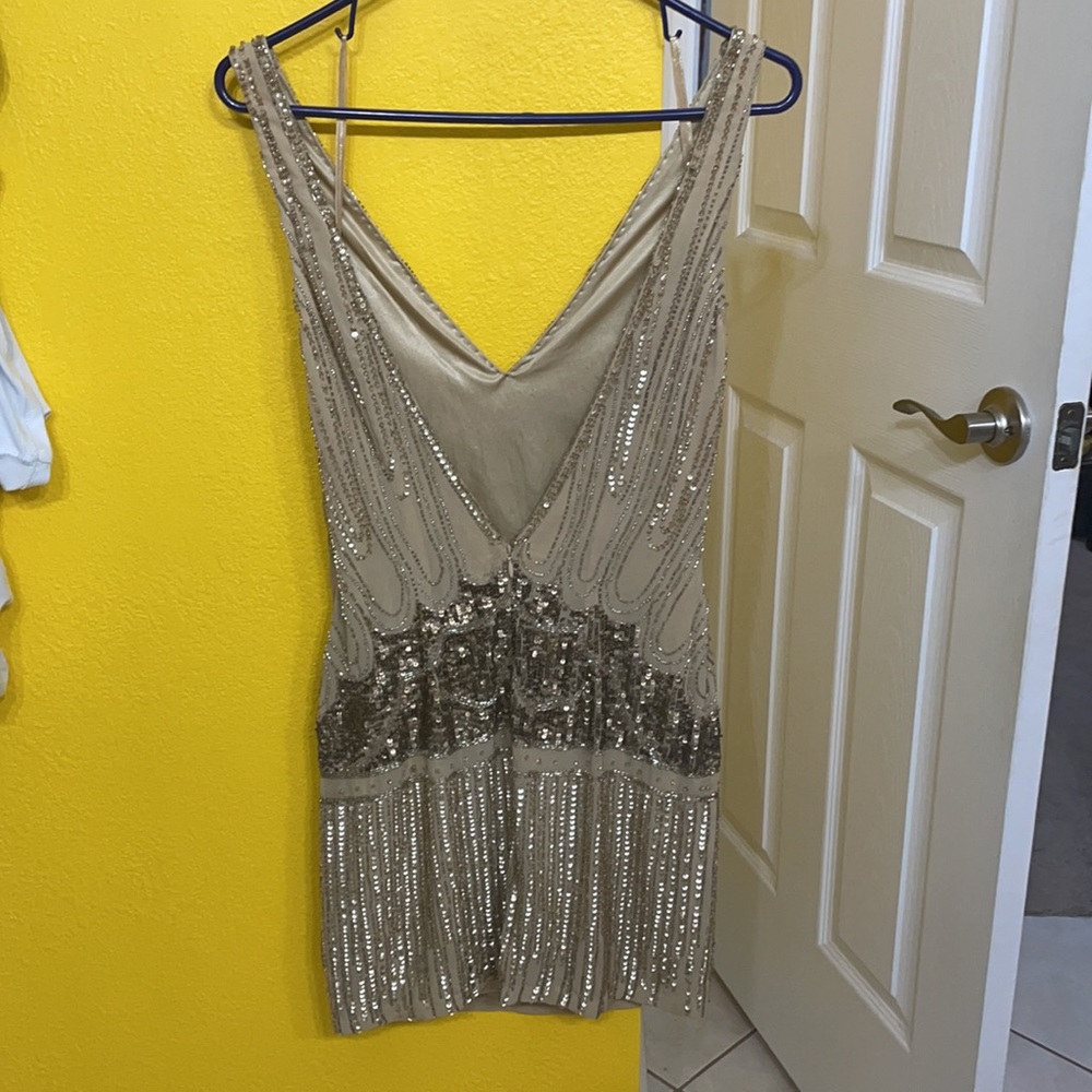 Dress - Picture 3 of 3